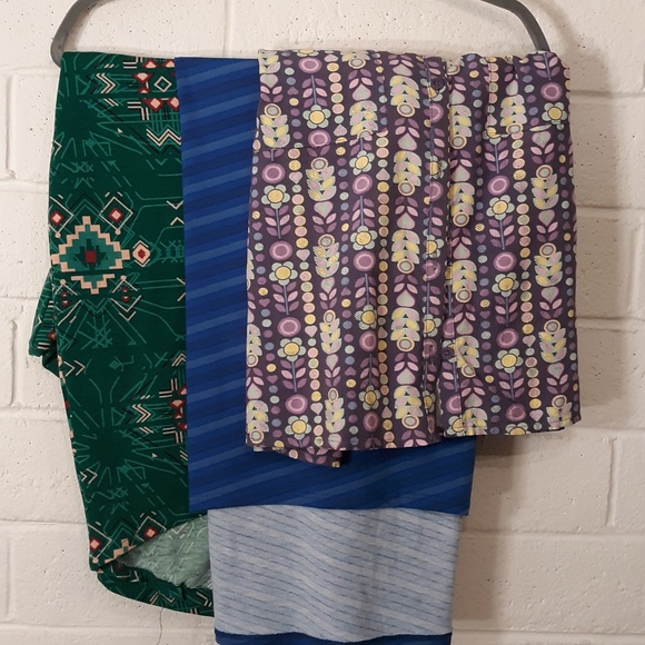 LuLaRoe Tops - 💗 LuLaRoe Bundle of 3 Shirts (Small)